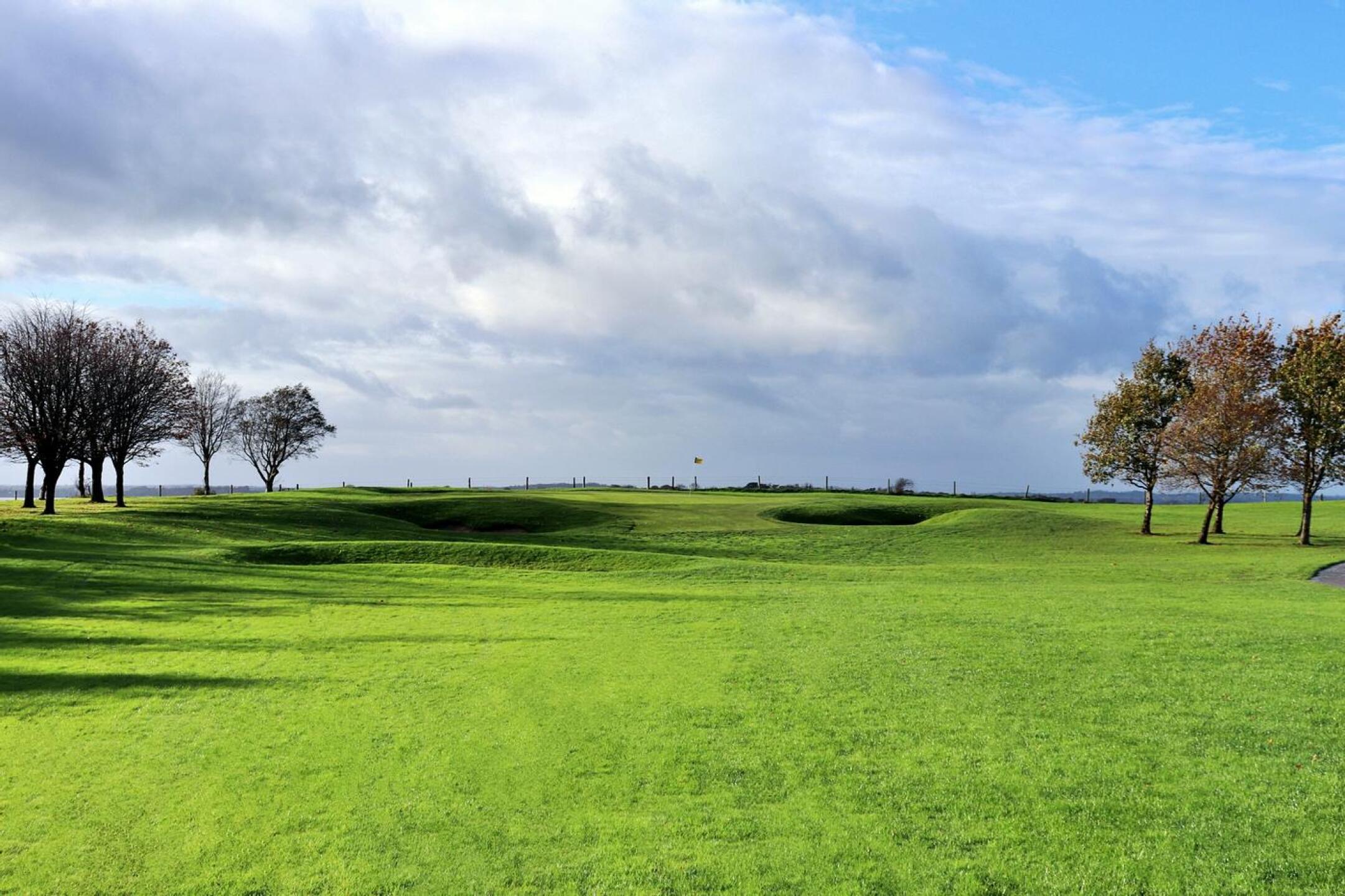 Glasson’s third hole, a 219 par-3 from the deep tees, is simply spectacular, both as a golf hole and as a spot from which to view Lough Ree. (Photo submitted by AptlyLinked on 11/16/2025)