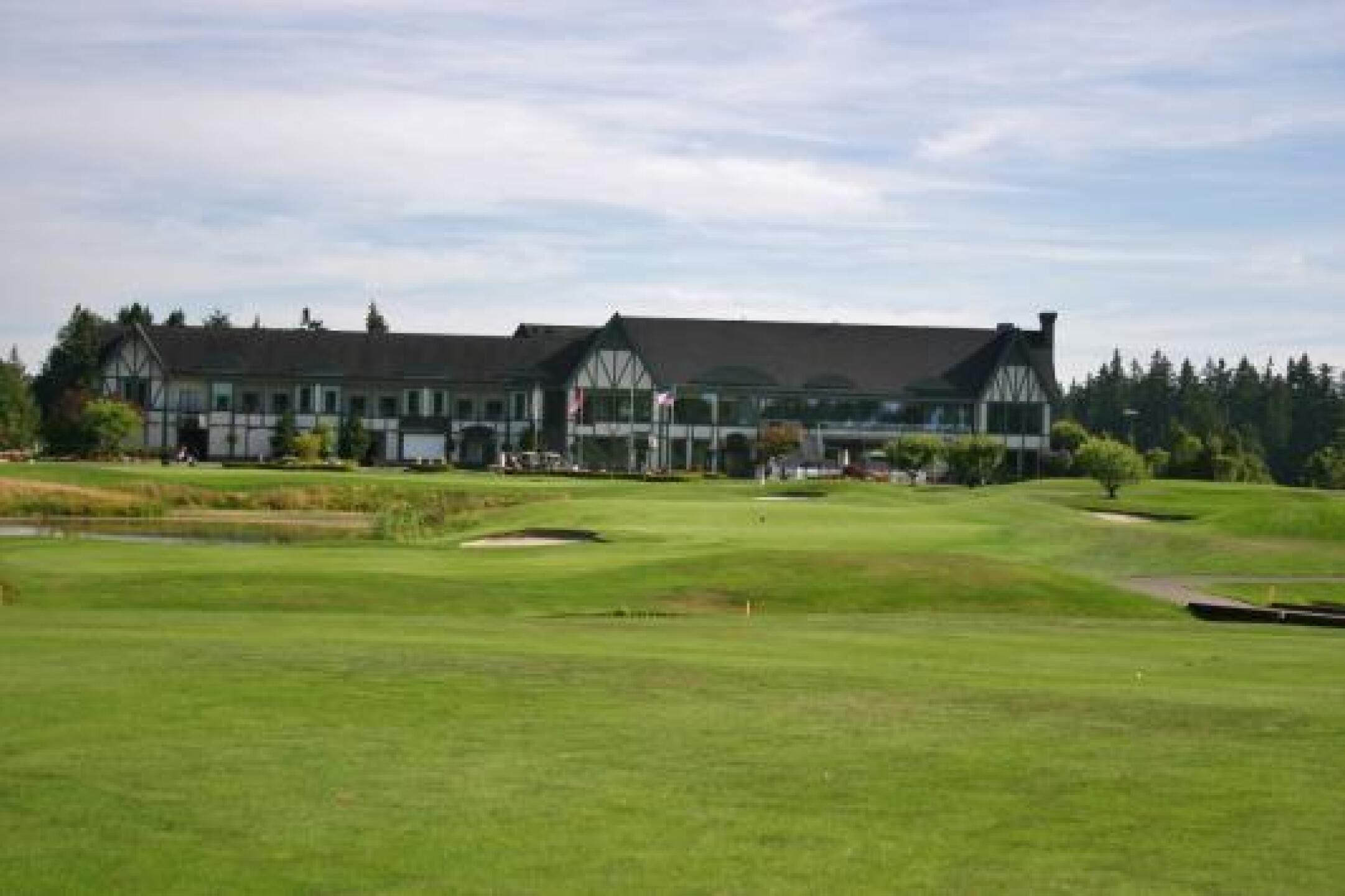 The clubhouse of Loomis Trail. (Photo submitted by JasonDeeganGA on 03/17/2014)