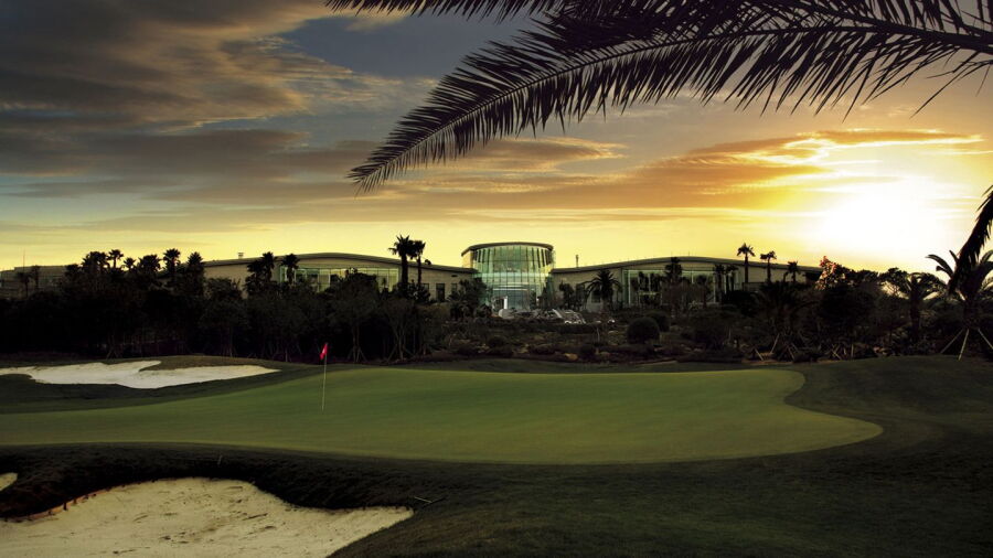 Saint Four Golf & Resort: Clubhouse