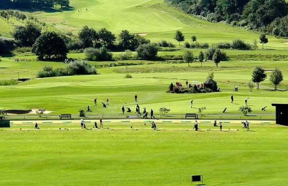 Winnerod GC: driving range