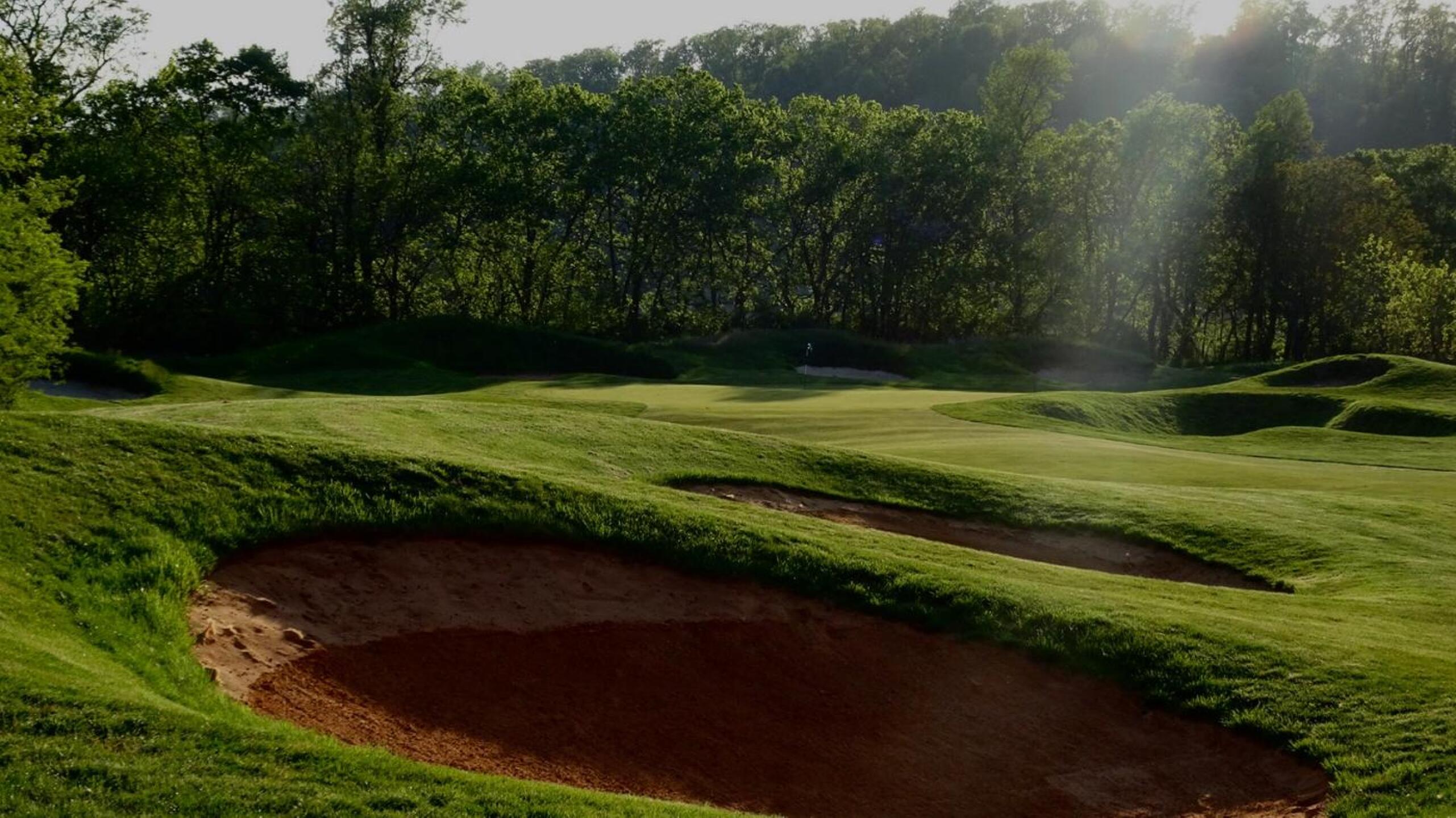 The par-4 14th (Photo submitted by Back9Ben on 05/16/2020)