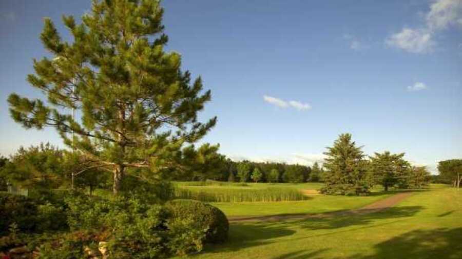 Madden's on Gull Lake