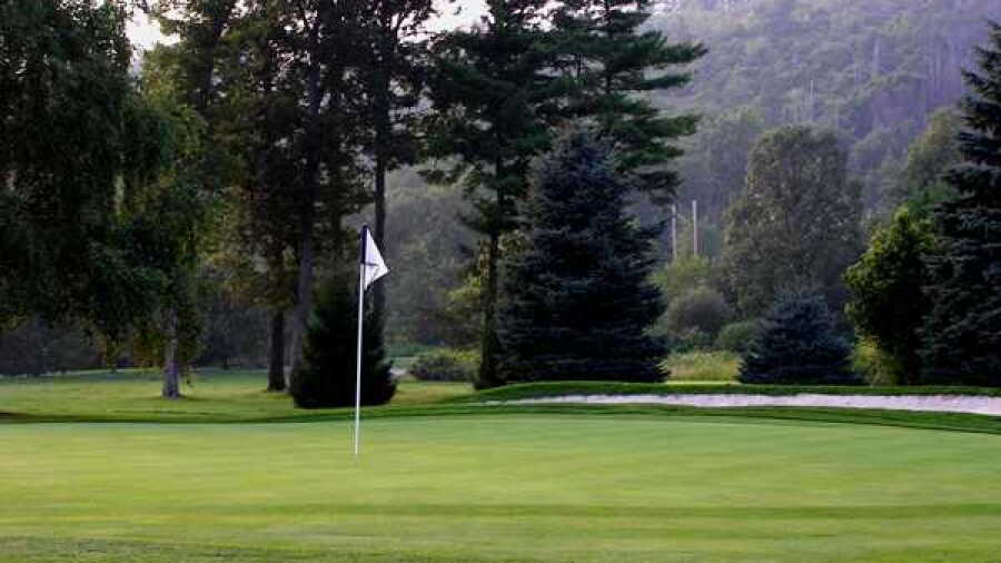 Blue Shamrock GC