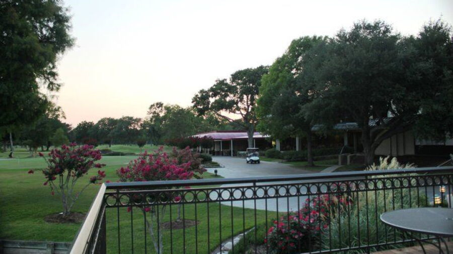 Pine Forest CC: Clubhouse
