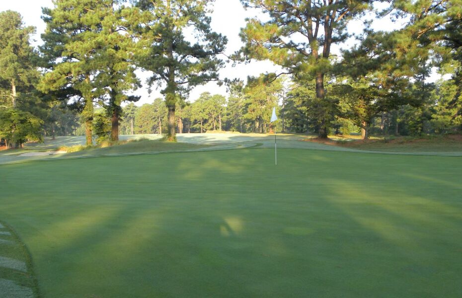 Southern Pines Golf Club, Southern Pines, North Carolina Golf course information and reviews.