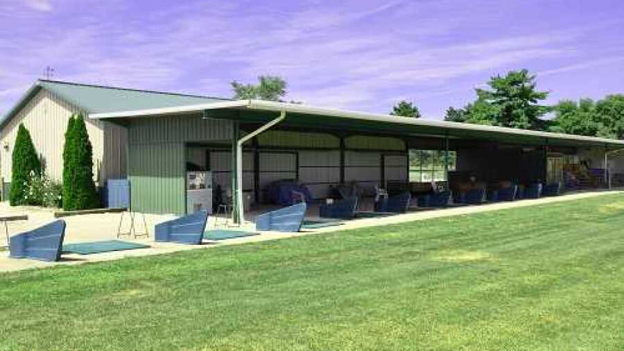 Elks 797 GC: driving range