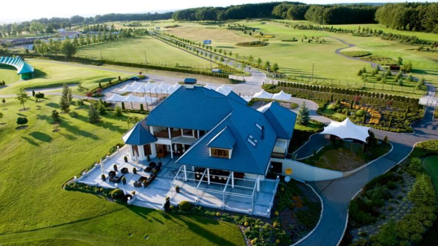 Sierra GC: Clubhouse