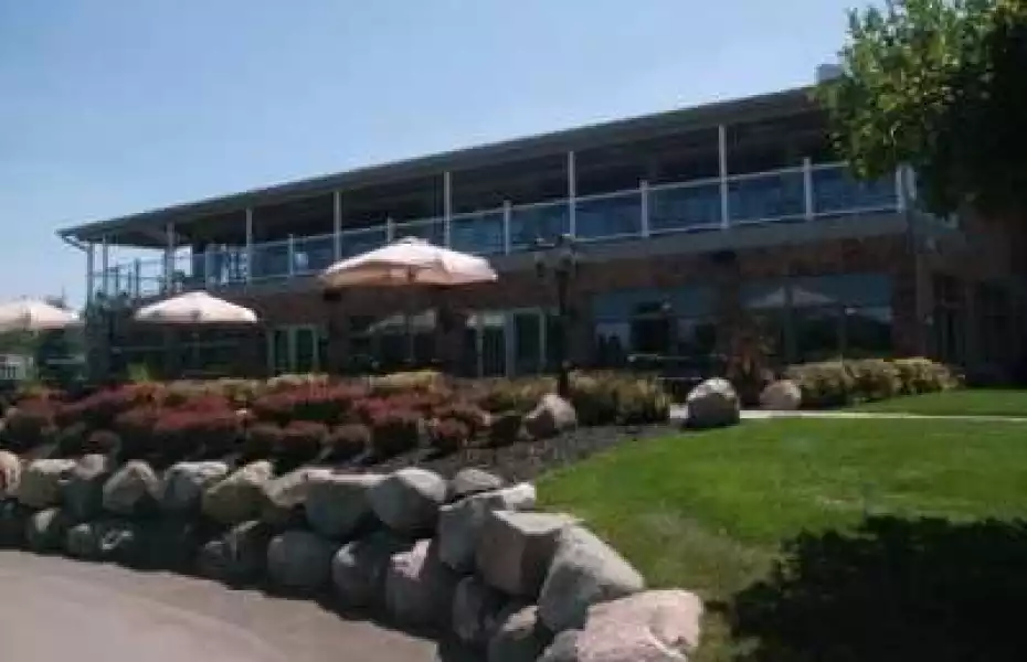 Fountains GC: Clubhouse