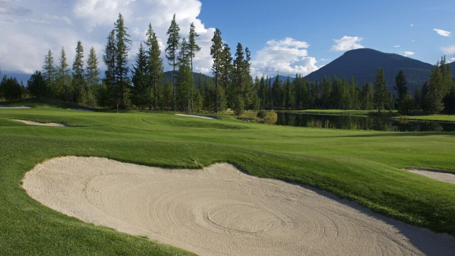 Bootleg Gap Golf - 18th green