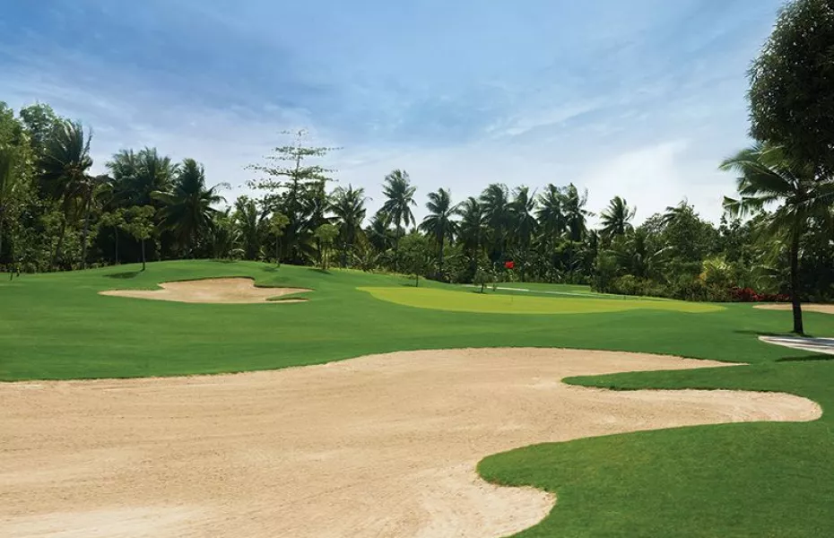 Queen's Island Golf & Village