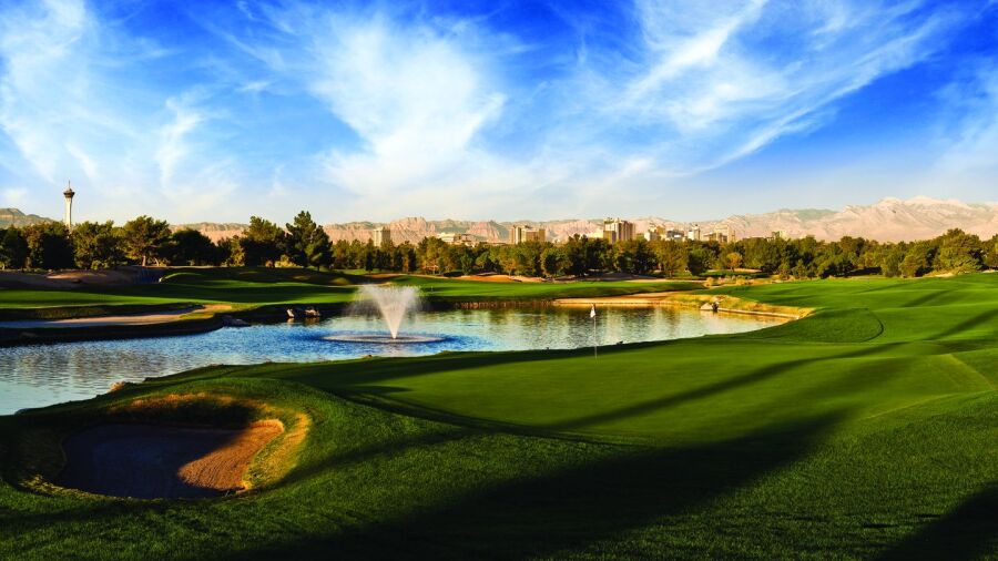 Desert Pines GC: 9th green