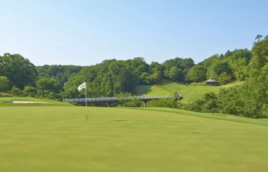 Omurasaki GC - Middle: #7