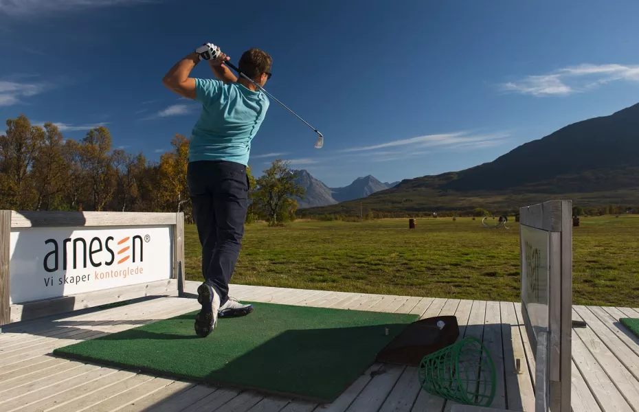 Tromso GC: Driving range