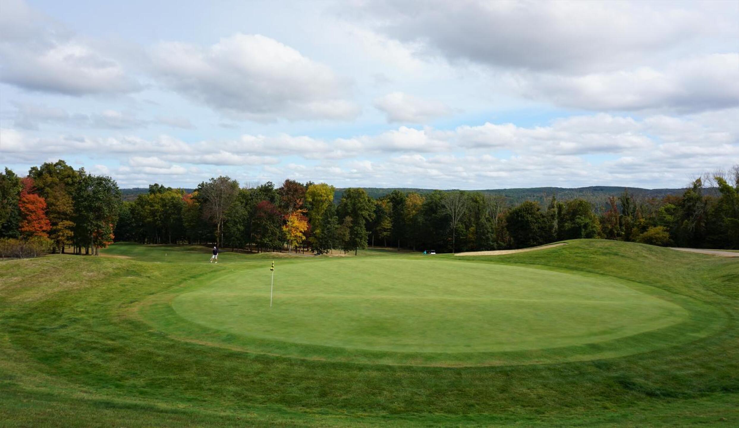 The second: Steve, approaching this huge, hilltop green, gets ready to putt. (Photo submitted by AptlyLinked on 09/28/2020)