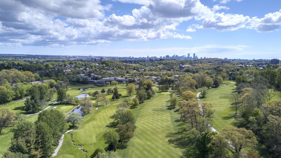 Newton Commonwealth GC