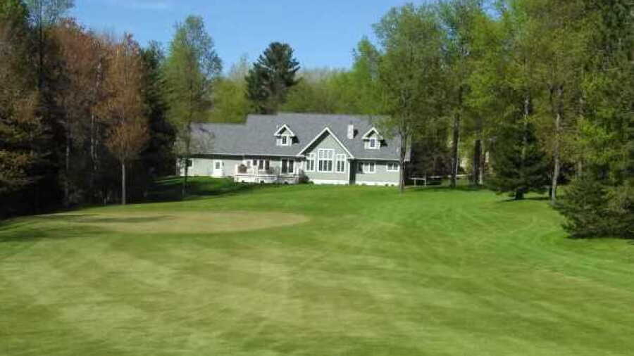 Lakewood on the Green GC: Clubhouse