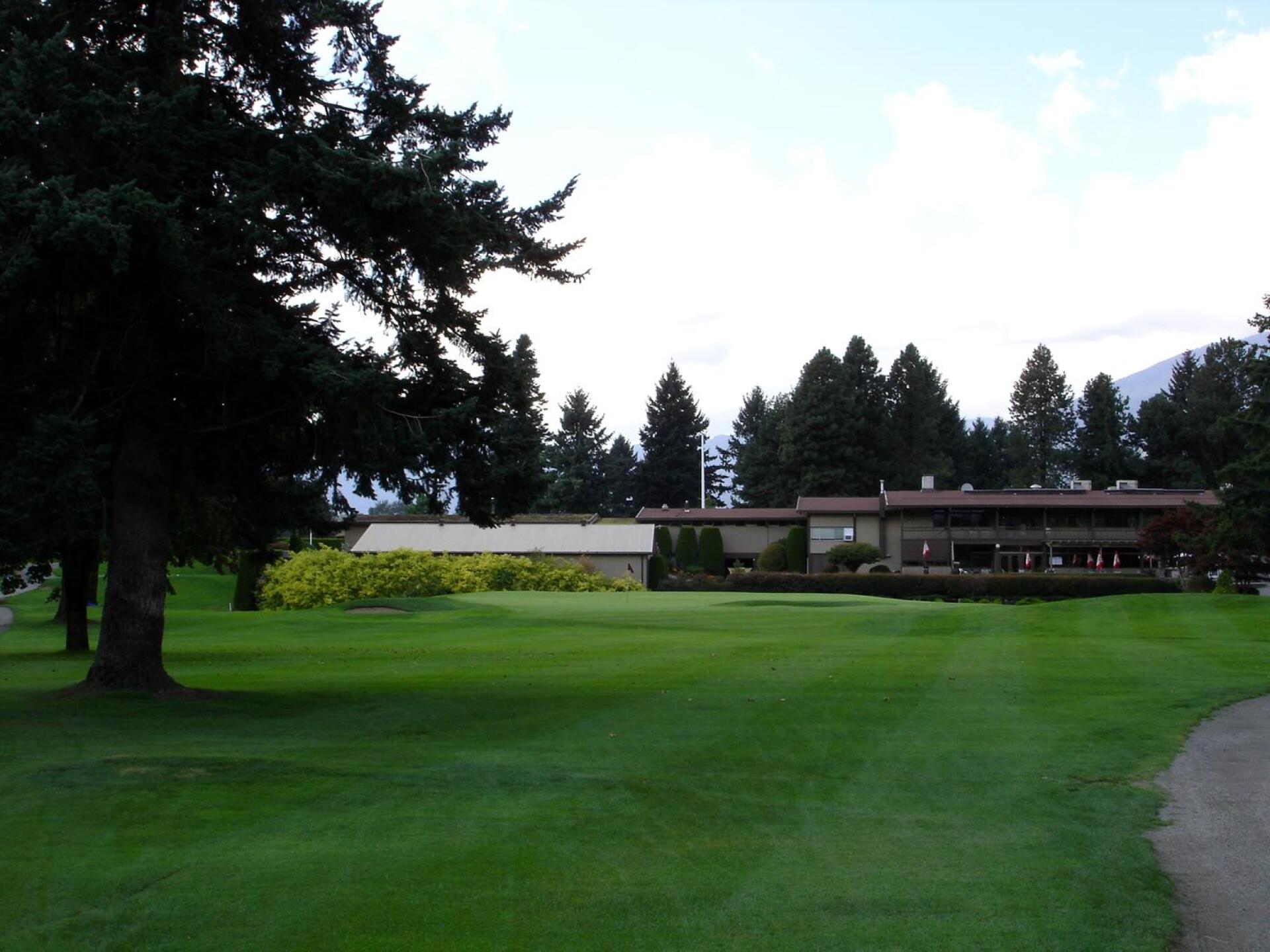 Chilliwack GC, Hole 9, Par 3, 140 yds (Photo submitted by DYakimec on 12/29/2017)