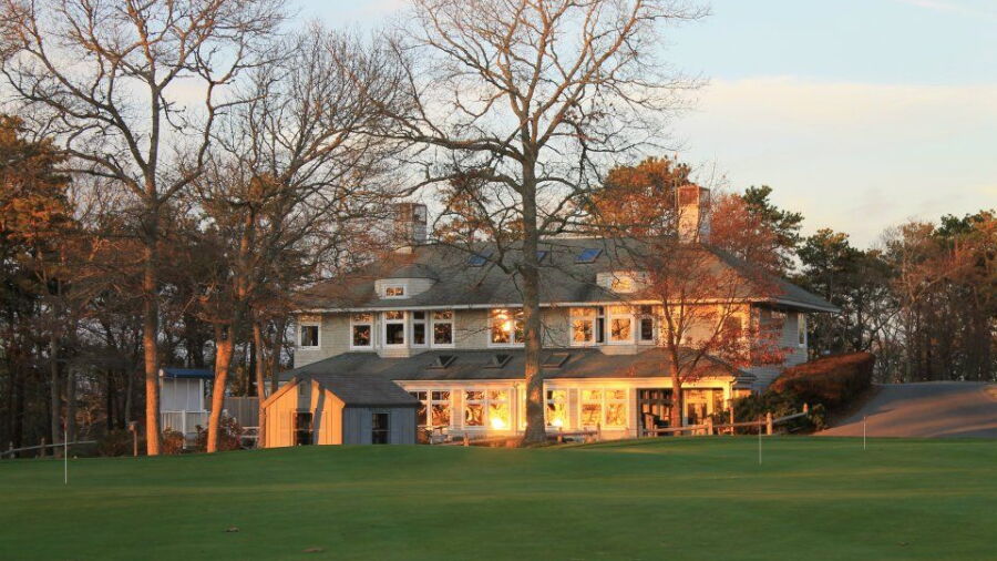 Bayberry Hills GC: Clubhouse