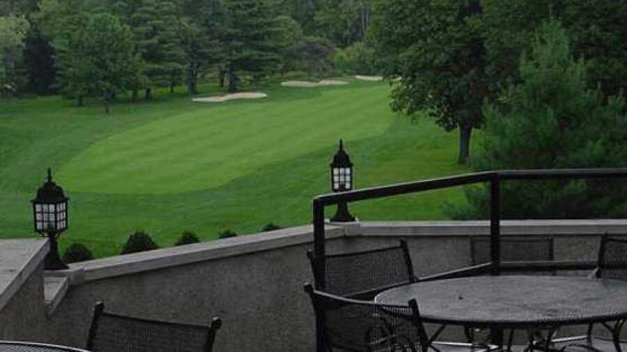 Columbus CC: Clubhouse patio