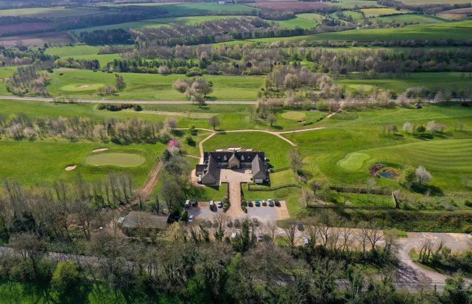 Naunton Downs GC: Aerial
