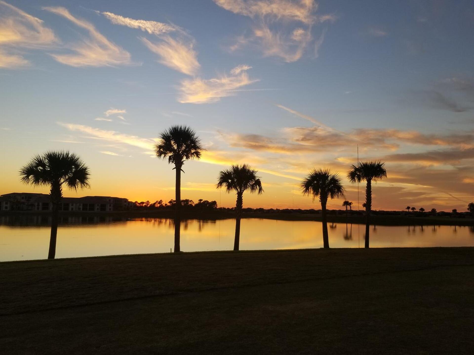 Sunset view at 18 hole's fairway (Photo submitted by u887999129 on 12/04/2021)