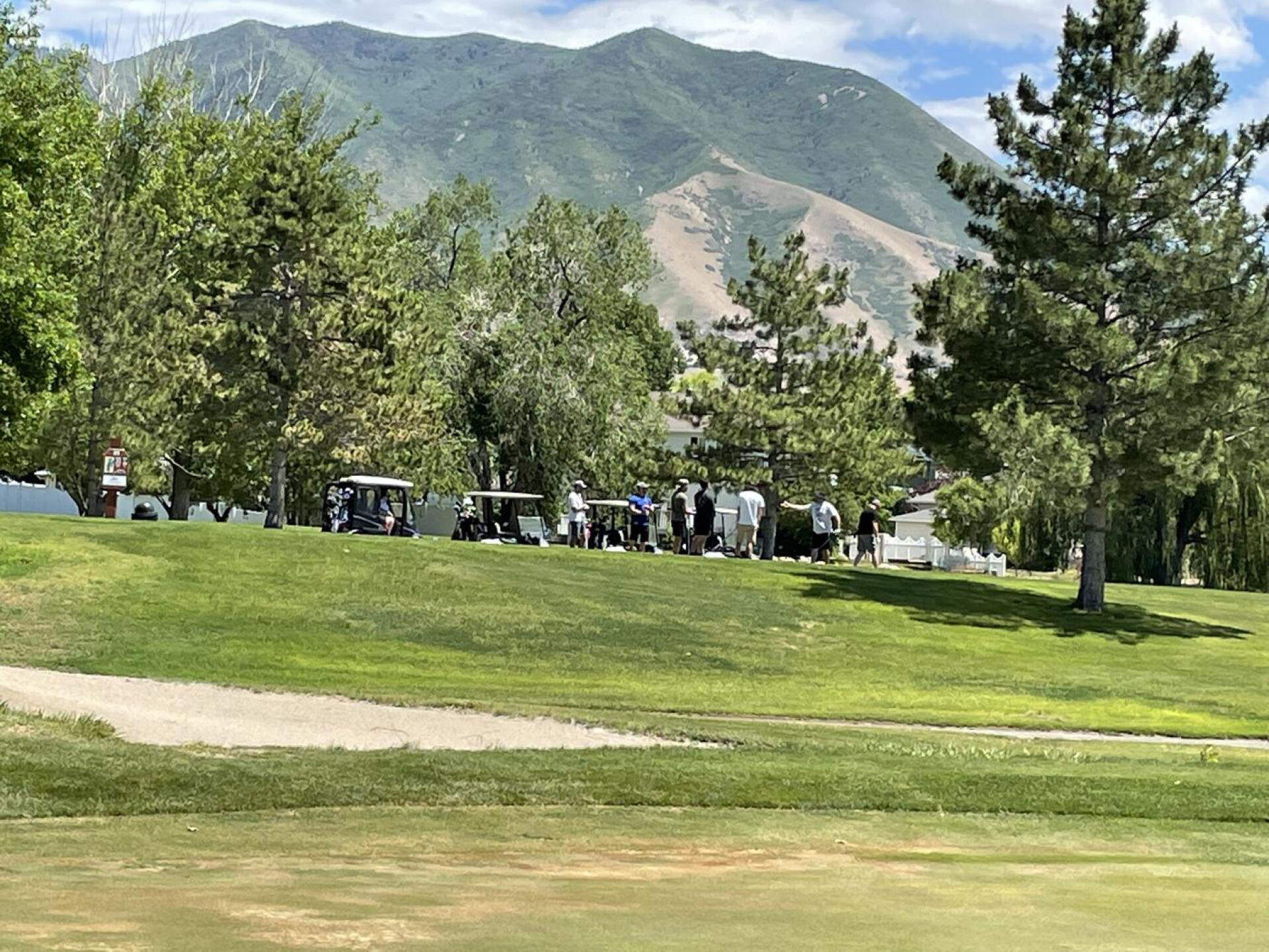 8-some in 4 carts (Photo submitted by edmondragon on 06/25/2022)