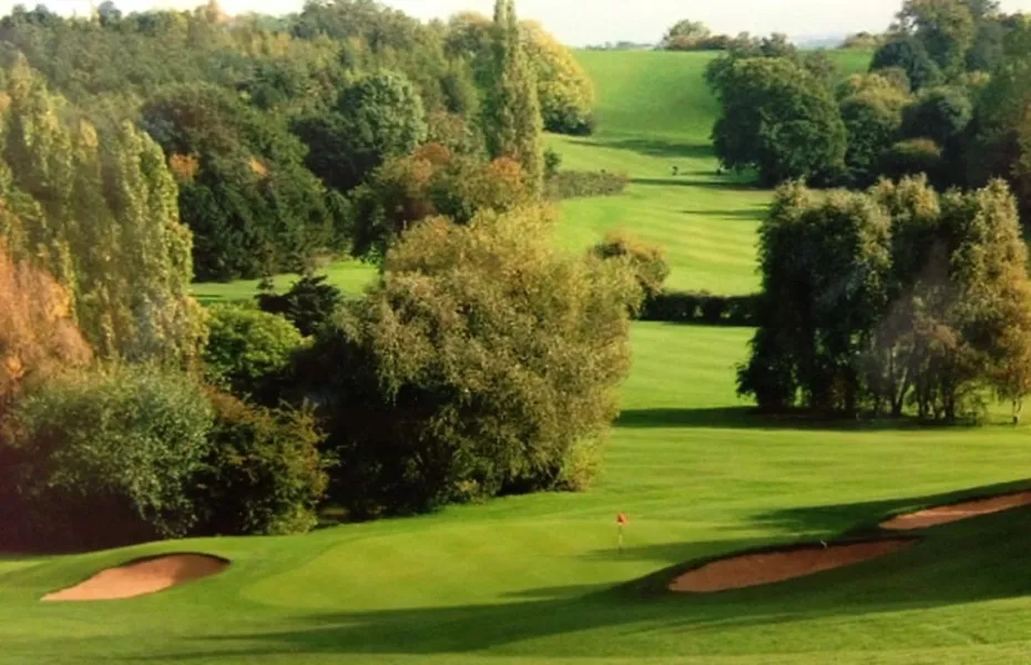 Newbold Comyn: approach