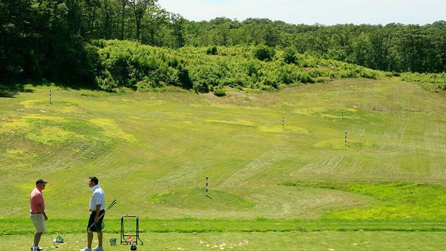 Highfield Club: Driving range
