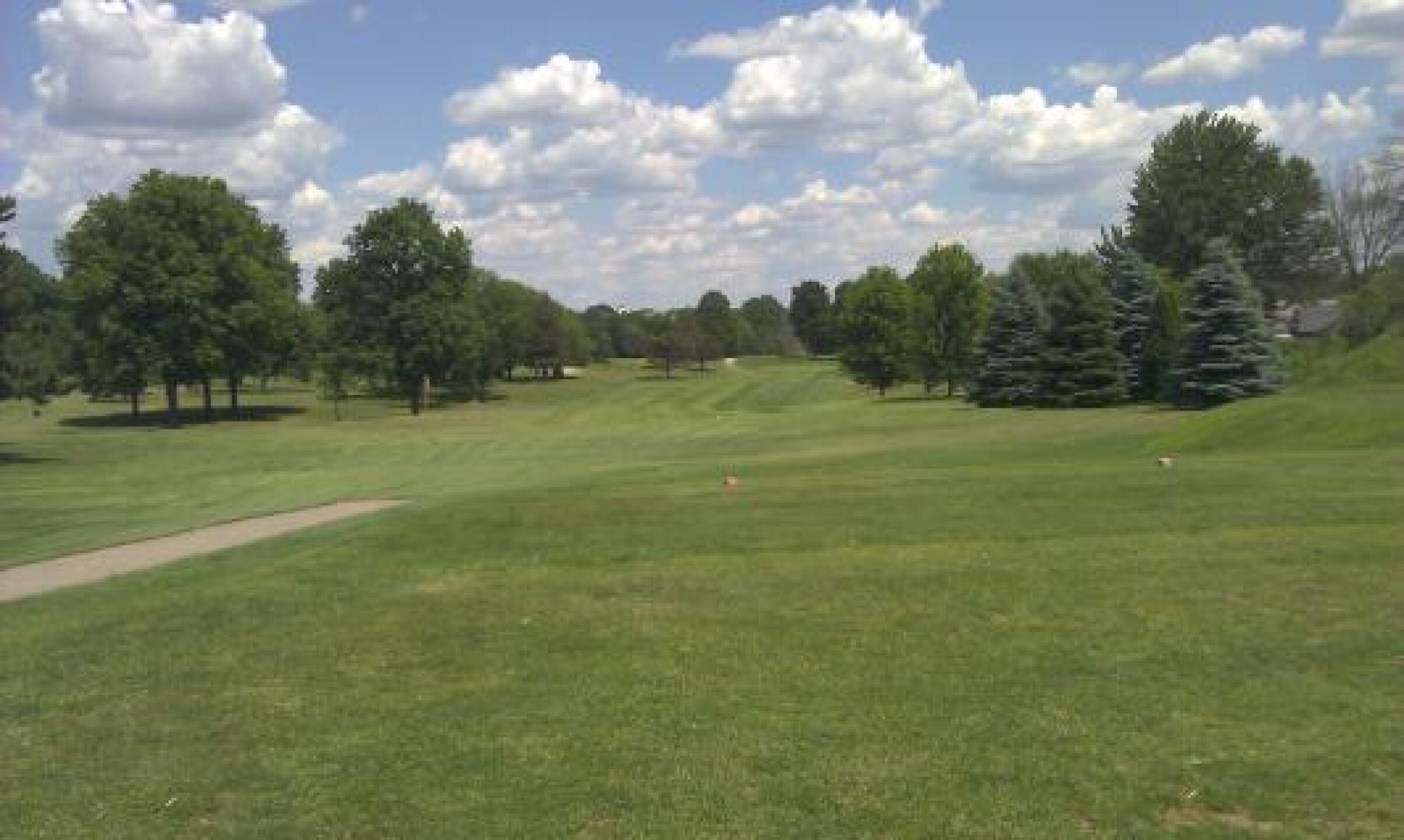 Hole #10 from the tee box (Photo submitted by Keith9966805 on 09/24/2012)