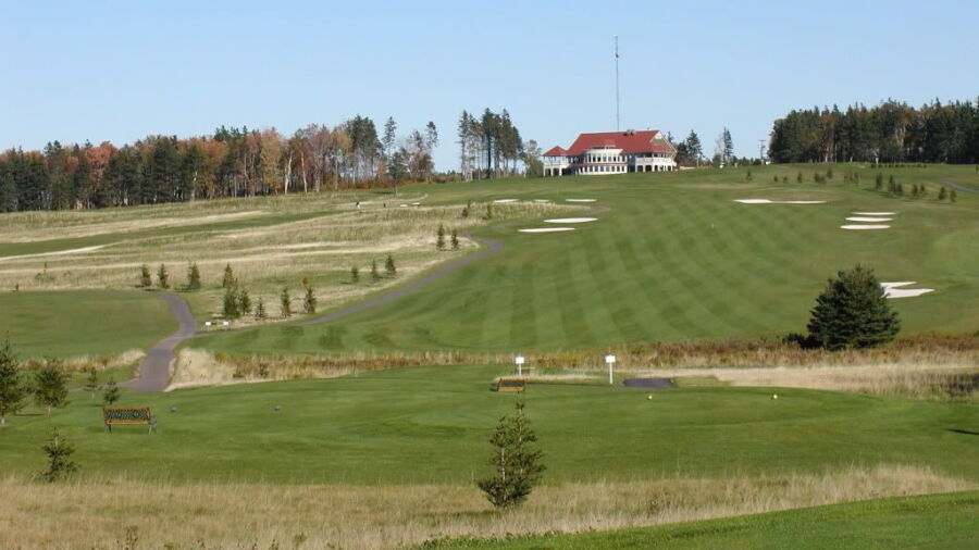 Fox Meadow: Clubhouse