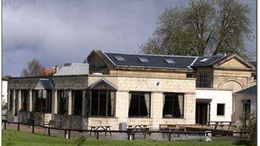 Ralston GC: Clubhouse