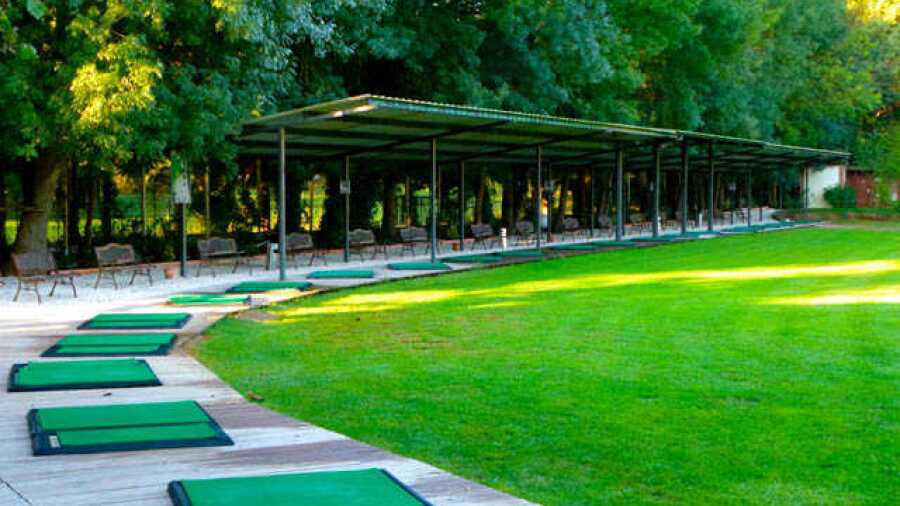 Academie Autiero GC: Driving range