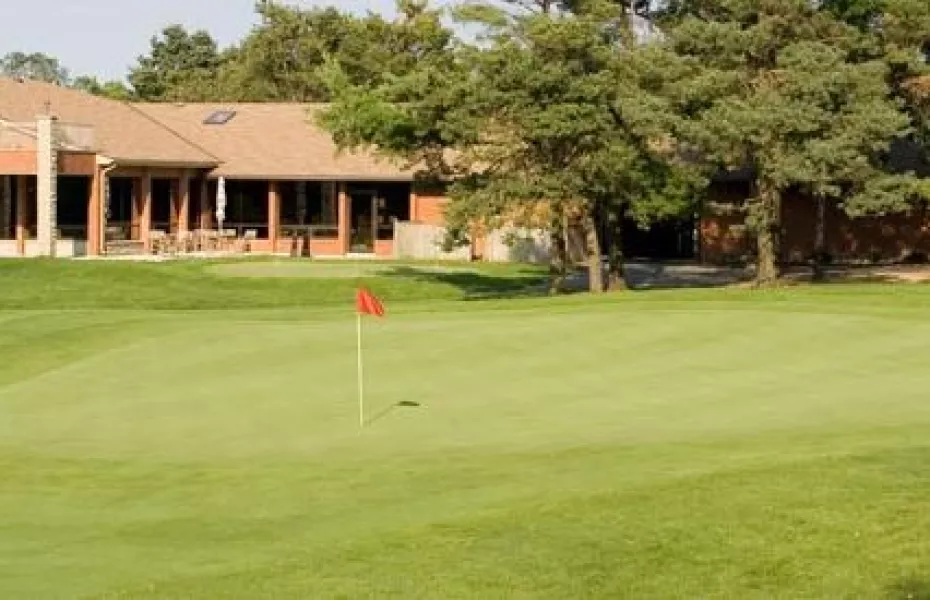 Maple City CC: Clubhouse