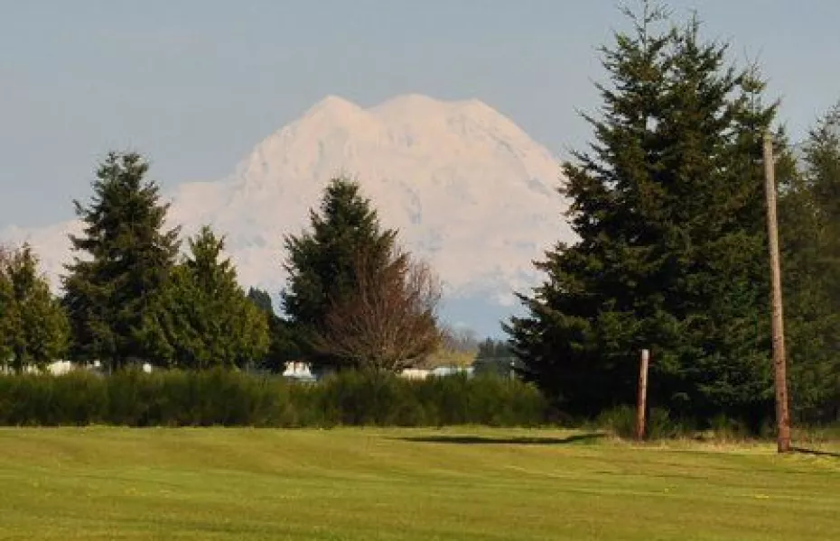 Airport Golf & Batting Center