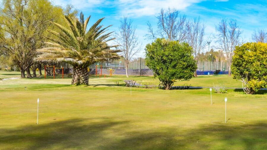 El Rincon CC: Putting green