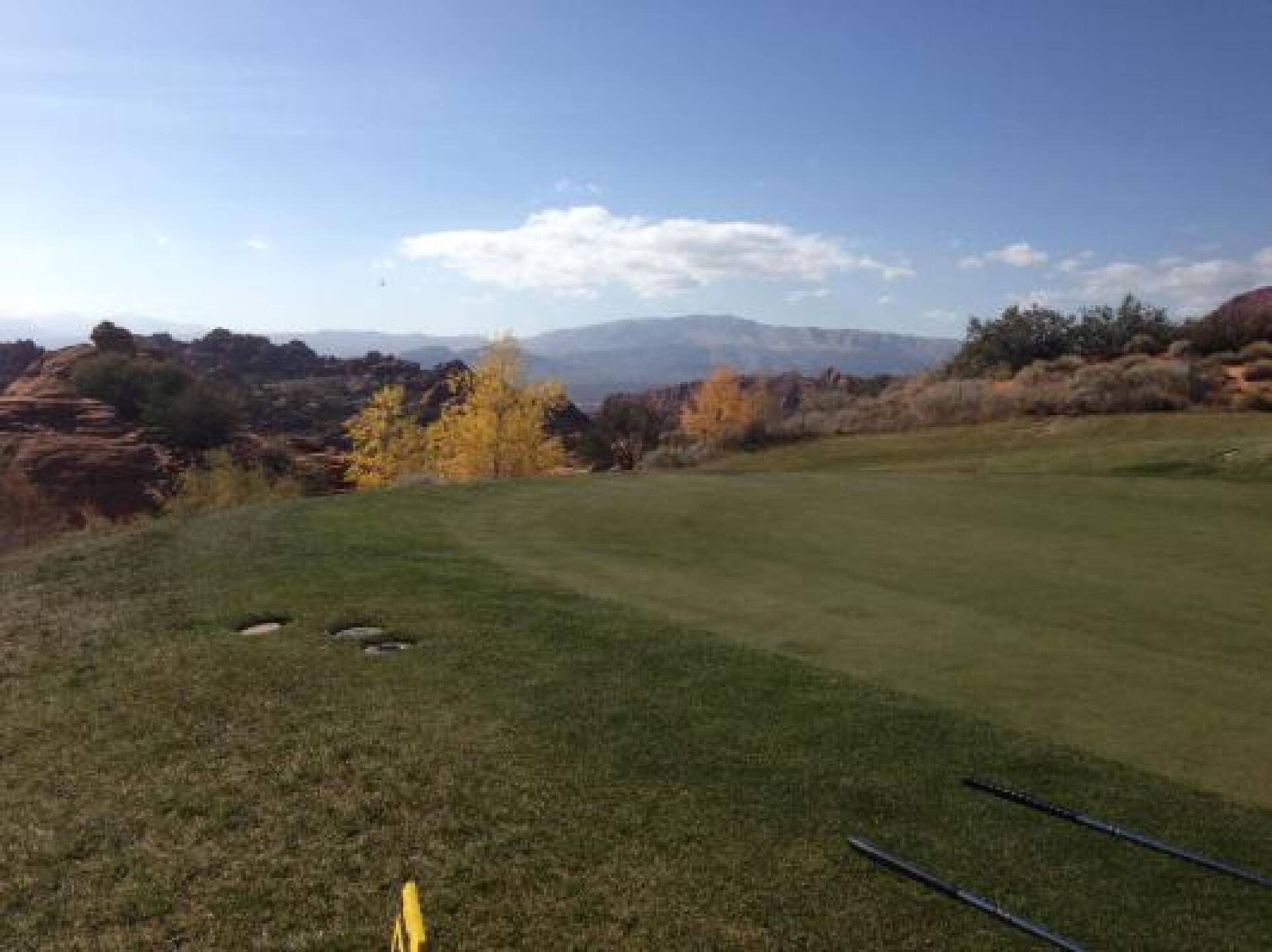 Hole 14 (Photo submitted by 19ledge on 11/18/2013)
