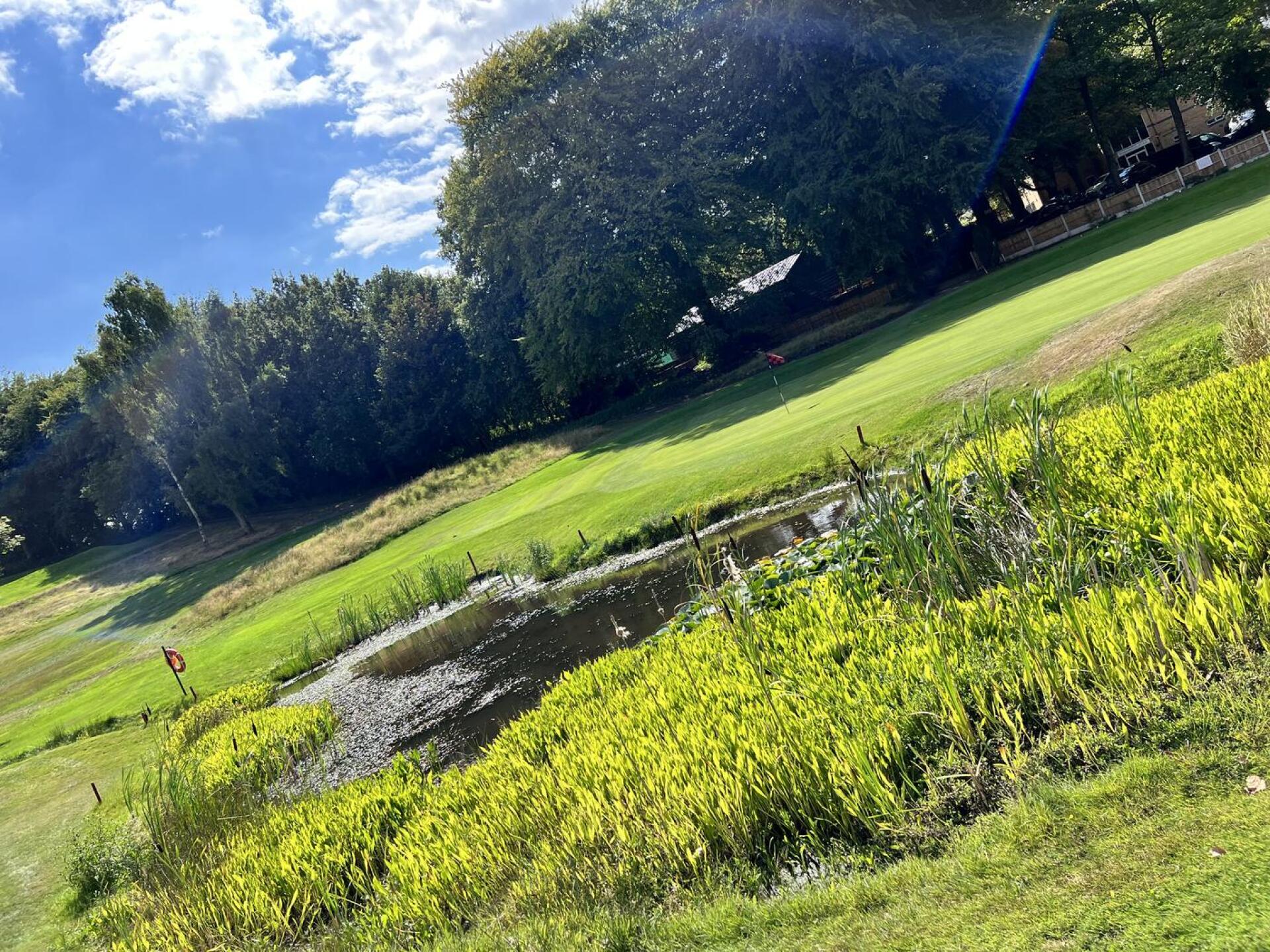 Hole 16 with pond next to Green (Photo submitted by u314163355367 on 09/04/2022)