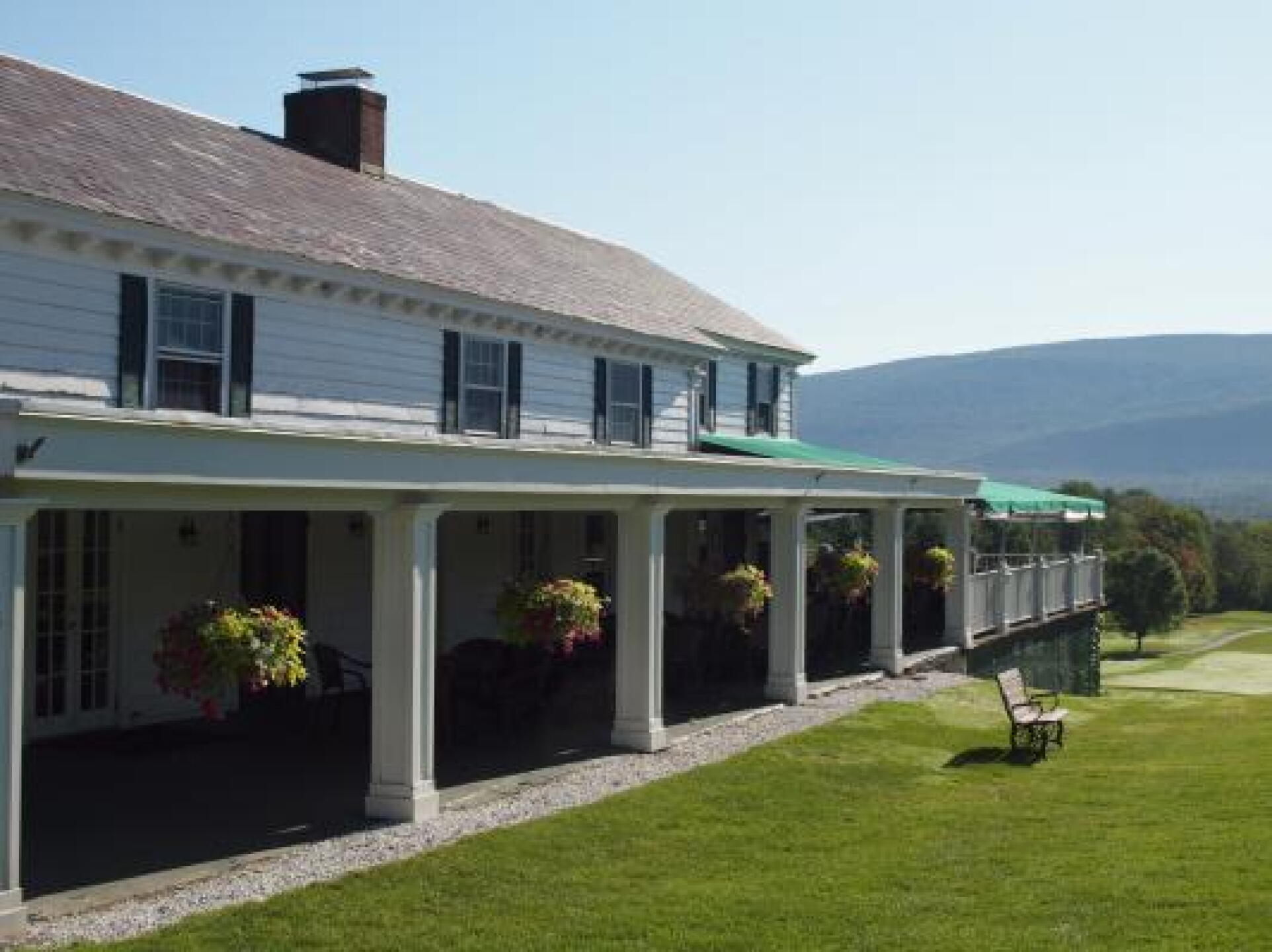 Clubhouse (Photo submitted by cowac8777 on 10/07/2012)