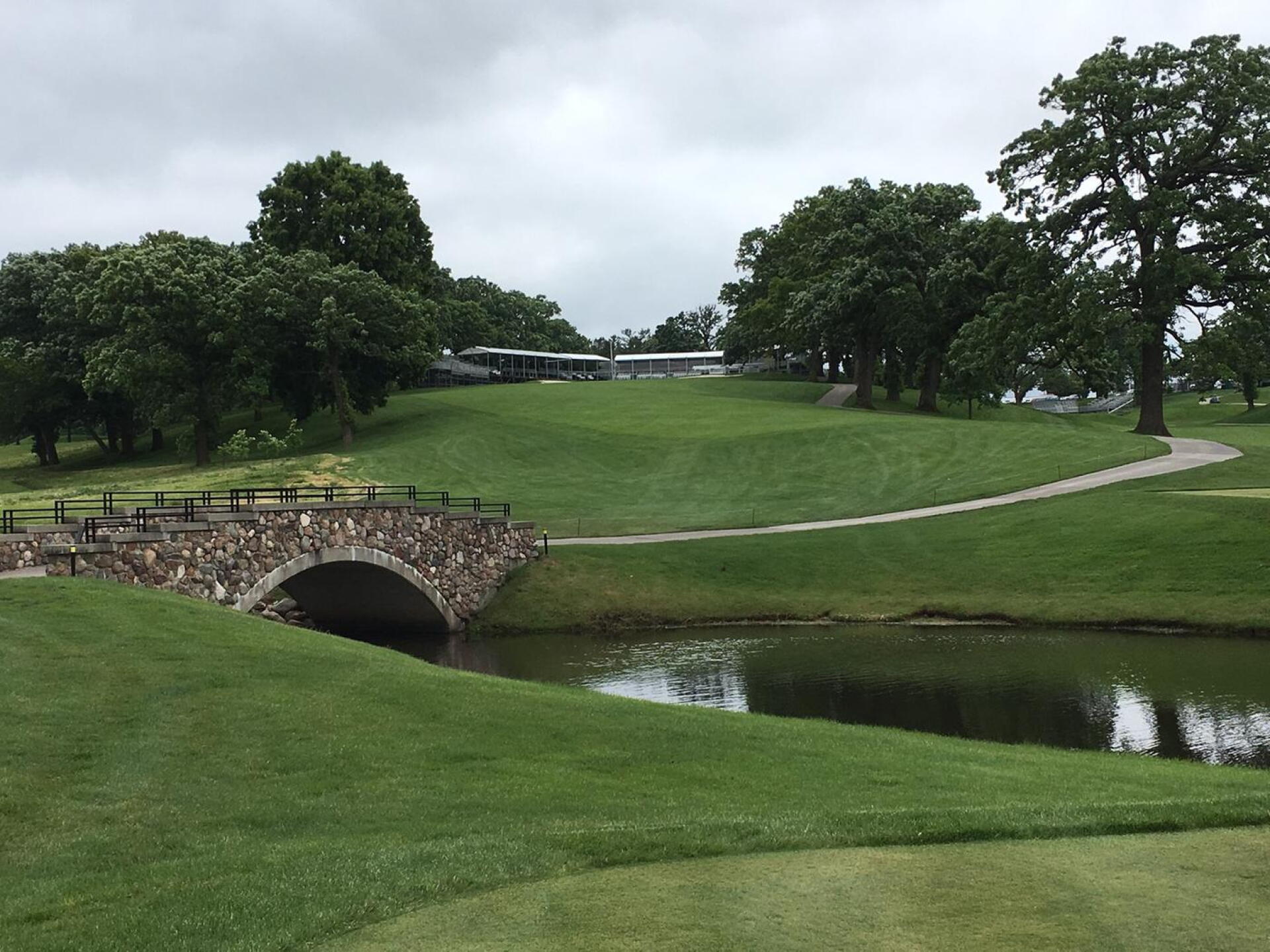 18th, short but all uphill (Photo submitted by GolfDSMdotcom on 05/31/2017)