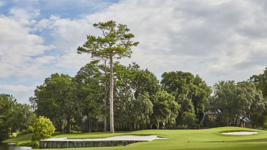 Queen's Harbour Yacht & CC: #11
