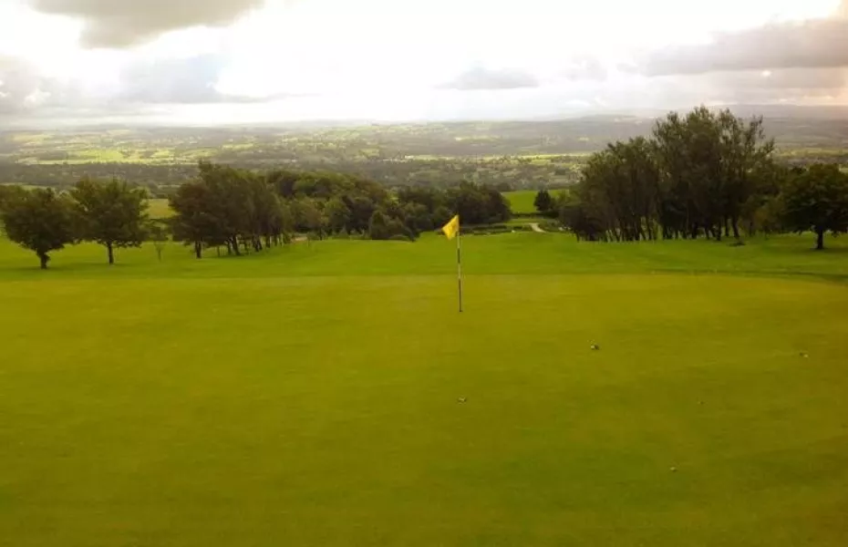 Longridge GC: green