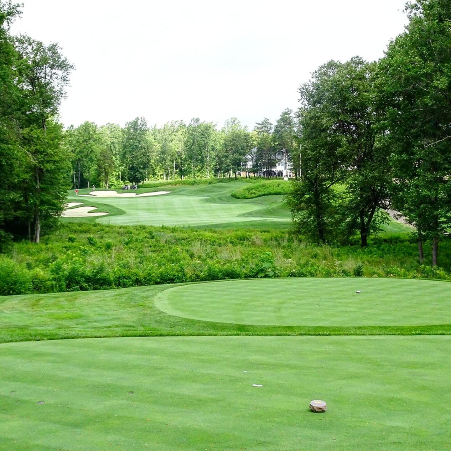 A beautiful and inviting first hole. (Photo submitted by Back9Ben on 08/05/2018)