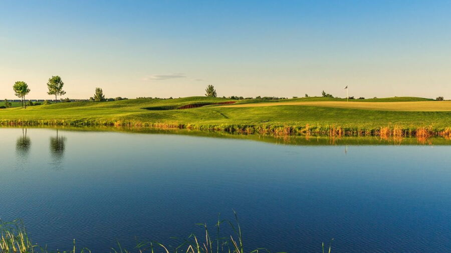 Bakker Crossing GC