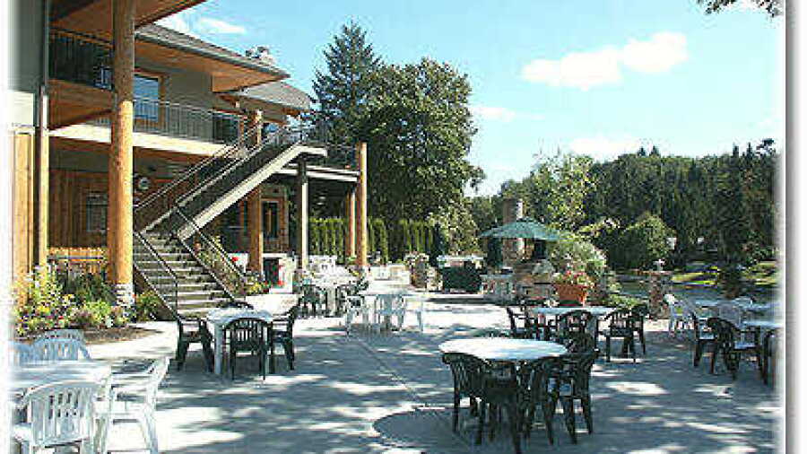 Lewis River restaurant