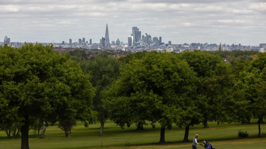 U.K. Begins Baby Steps in Its Long Journey Out of Lockdown