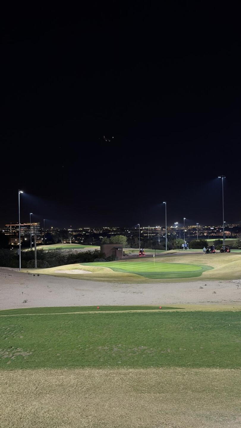 View of Tempe/PHX and airplanes rolling through (Photo submitted by Chad8598533 on 12/20/2025)