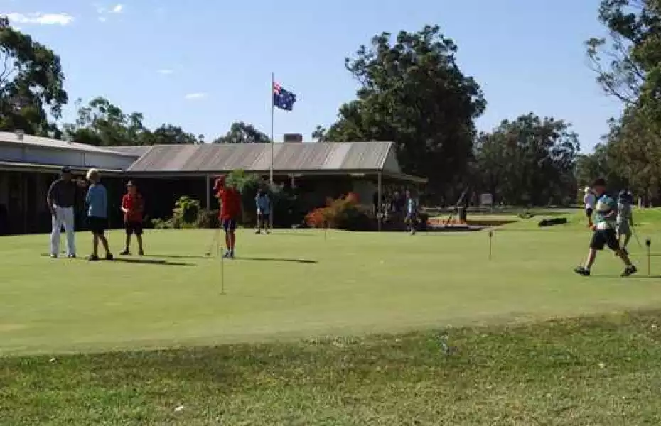 Pinjarra GC: Practice area