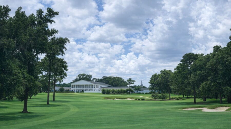 Golden Hills GCC: Clubhouse
