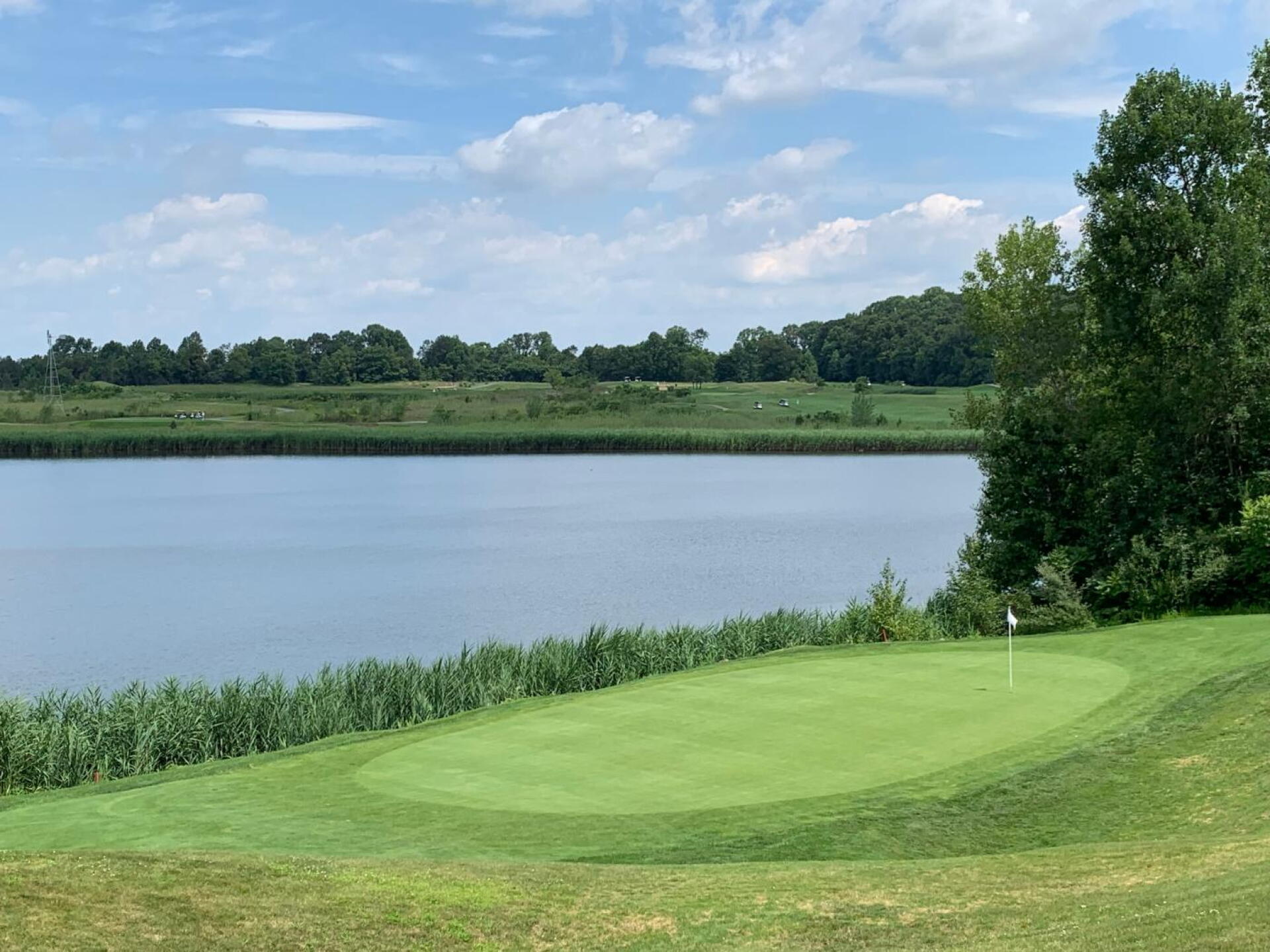 Overlooking 7th green (Photo submitted by psu97grad on 07/14/2019)