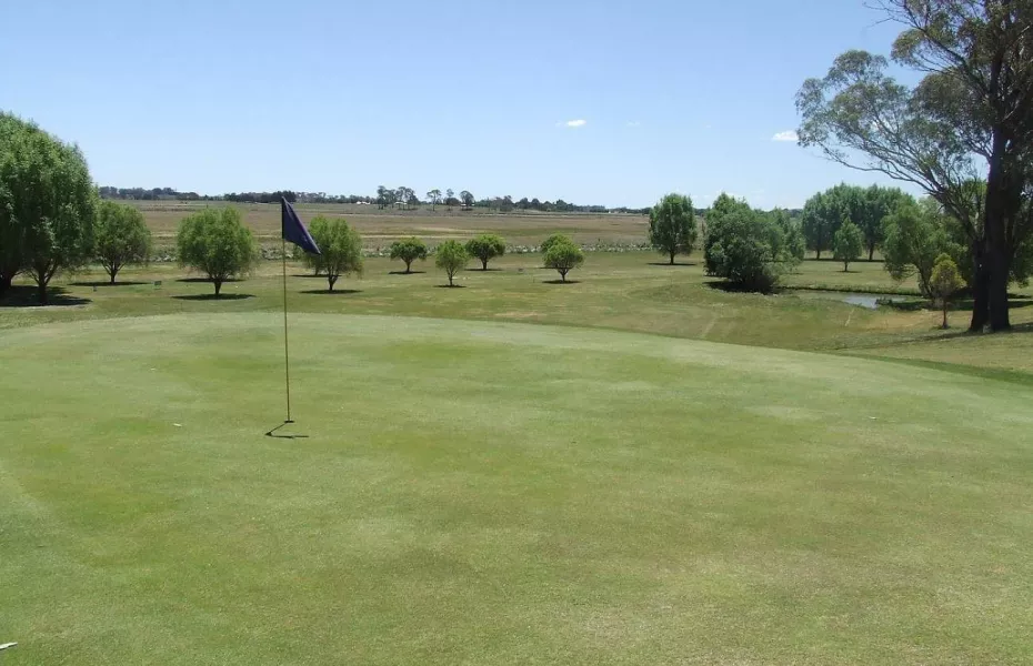 Guyra GC